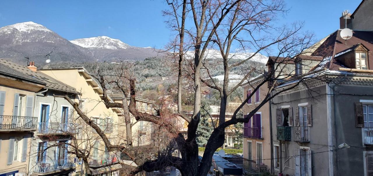 L'Hivernet, Grand Triplex Neuf Au Coeur D'Embrun Acces Facile ภายนอก รูปภาพ