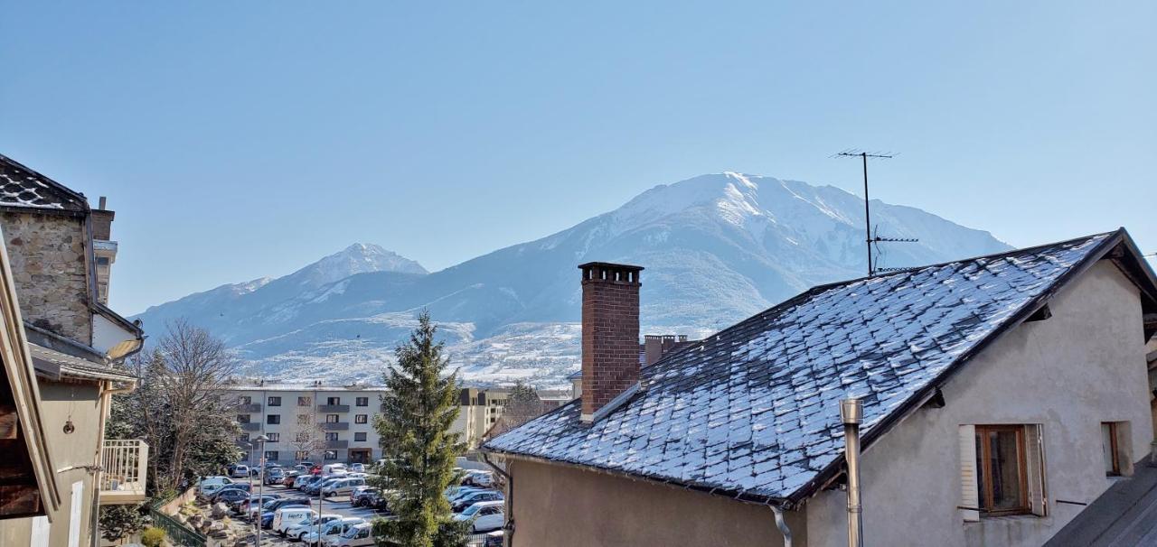 L'Hivernet, Grand Triplex Neuf Au Coeur D'Embrun Acces Facile ภายนอก รูปภาพ